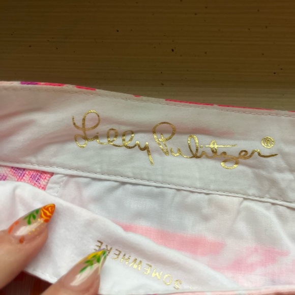 AMAZING Fabric Placement Lilly Pulitzer Shorts - Picture 3 of 4